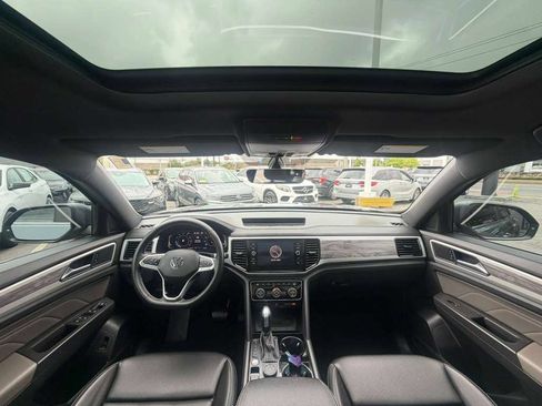 Used 2023 Volkswagen Atlas Cross Sport SE w/ Panoramic Sunroof Package AWD/4WD image 15