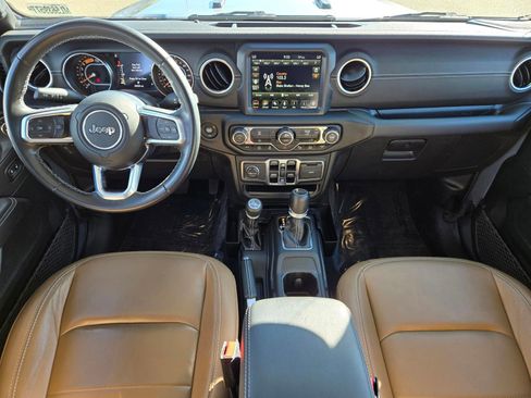 Used 2021 Jeep Gladiator Overland w/ Popular Equipment Package AWD/4WD image 12