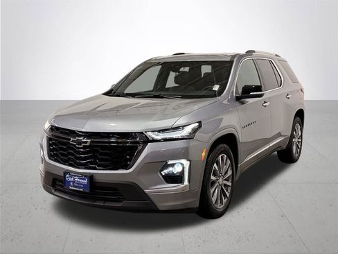 Certified 2023 Chevrolet Traverse Premier image 2