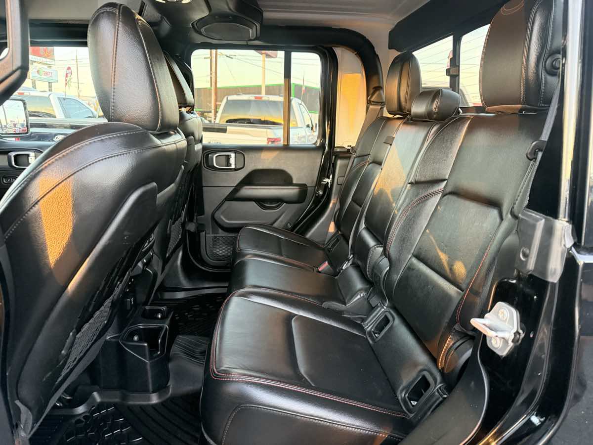 Used 2020 Jeep Gladiator Rubicon w/ Uconnect 4C Nav & Sound Group AWD/4WD image 14