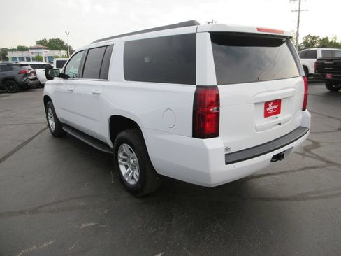 Used 2018 Chevrolet Suburban LT RWD image 9
