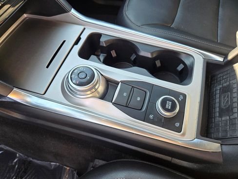 Used 2024 Ford Explorer Limited AWD/4WD image 18