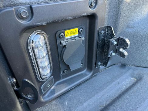 Used 2023 Ford Maverick Lariat w/ Lariat Luxury Package image 35