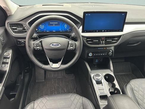 Used 2023 Ford Escape Platinum w/ Premium Technology Package AWD/4WD image 12