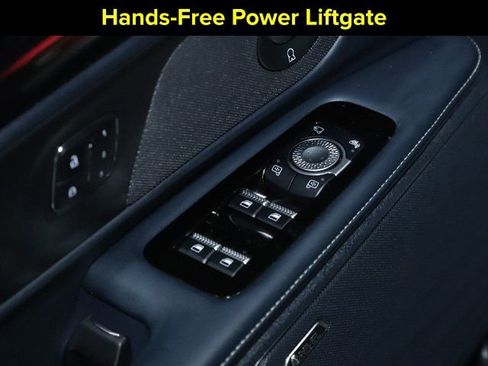 Certified 2024 Lincoln Nautilus Reserve w/ Equipment Group 202A image 17