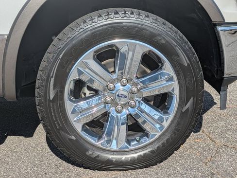 Used 2018 Ford F150 Lariat w/ Equipment Group 502A Luxury image 11