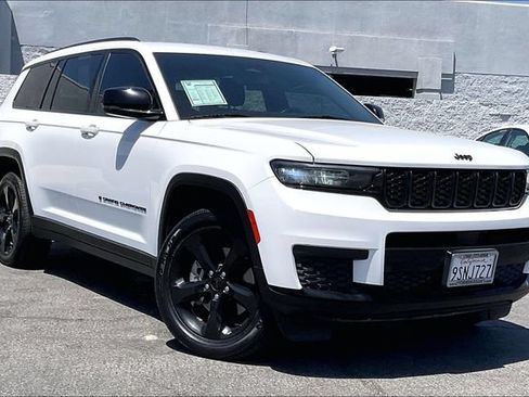 Used 2021 Jeep Grand Cherokee L Laredo AWD/4WD image 12