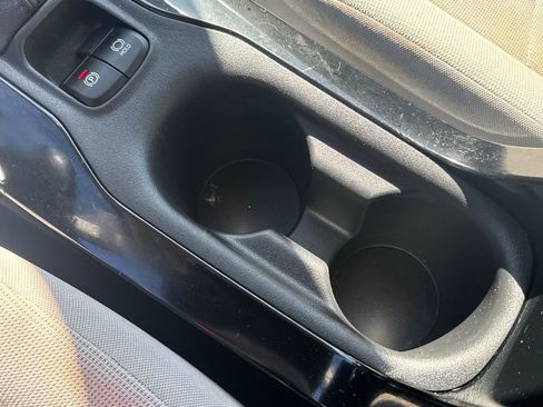 Used 2022 Toyota Corolla LE image 26