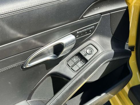 Used 2019 Porsche 718 Boxster GTS RWD image 16