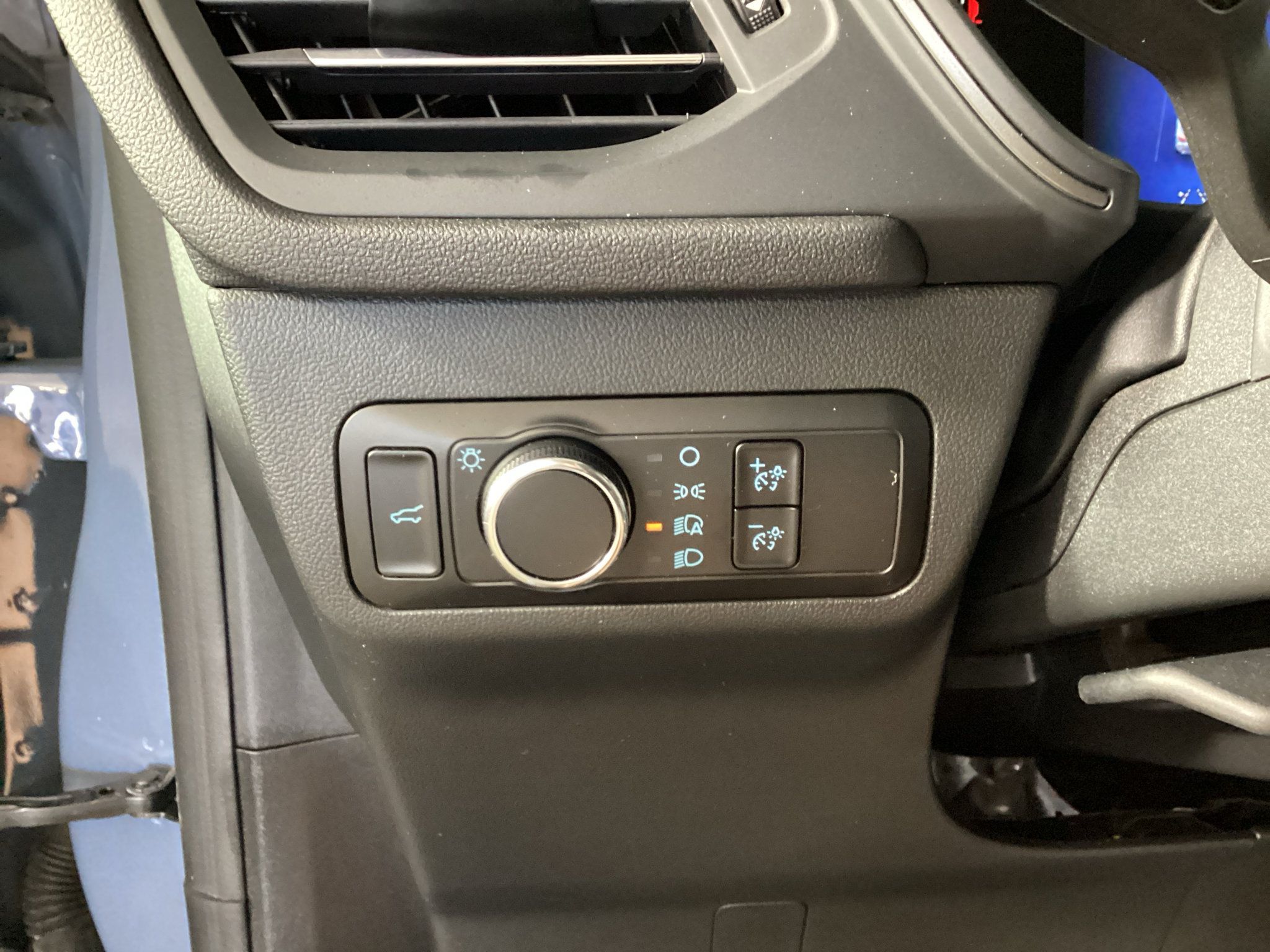 Certified 2023 Ford Escape Active AWD/4WD image 19