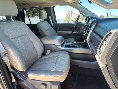 Used 2021 Ford Expedition XLT image 29