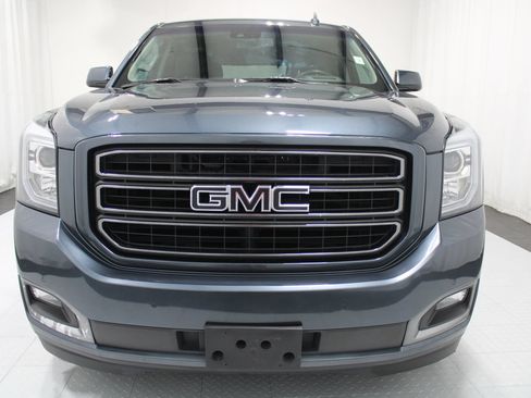 Used 2019 GMC Yukon SLT w/ Graphite Performance Edition AWD/4WD image 3