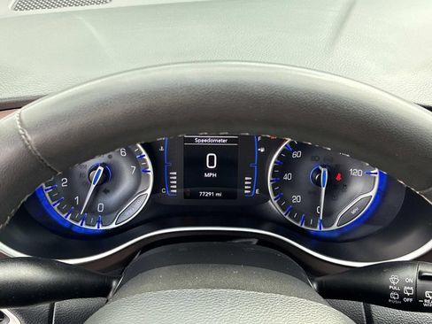 Used 2023 Chrysler Voyager LX FWD image 29