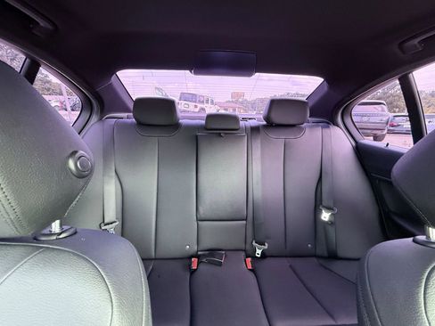 Used 2017 BMW 320i Sedan image 28