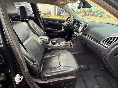 Used 2015 Chrysler 300 Limited w/ 300 Premium Group RWD image 16
