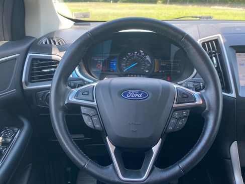 Certified 2019 Ford Edge SEL w/ Equipment Group 201A AWD/4WD image 8