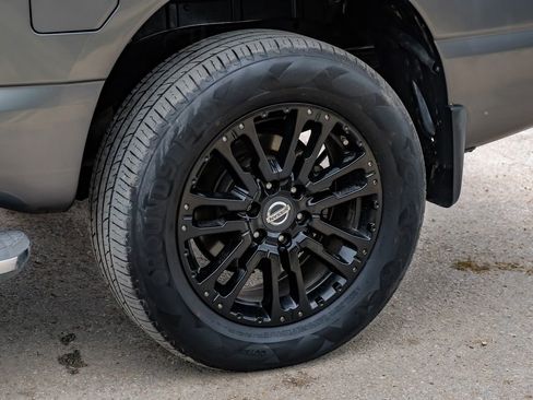 Used 2017 Nissan Titan SL AWD/4WD image 62