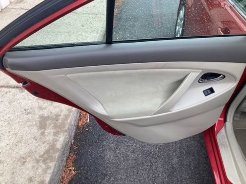 Used 2009 Toyota Camry Hybrid FWD image 30