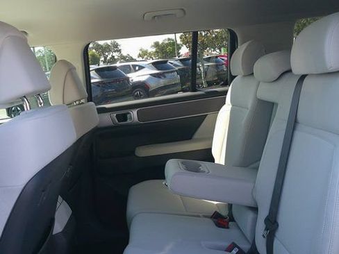 New 2026 Hyundai Santa Fe SE FWD image 6