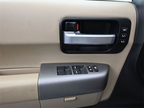Used 2017 Toyota Sequoia Limited image 22