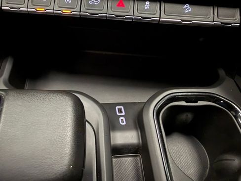 Used 2023 GMC Sierra 1500 AT4 w/ AT4 Preferred Package AWD/4WD image 37