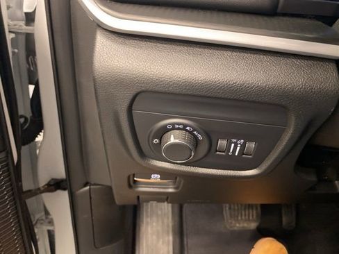 Used 2023 Jeep Grand Cherokee L Altitude image 22