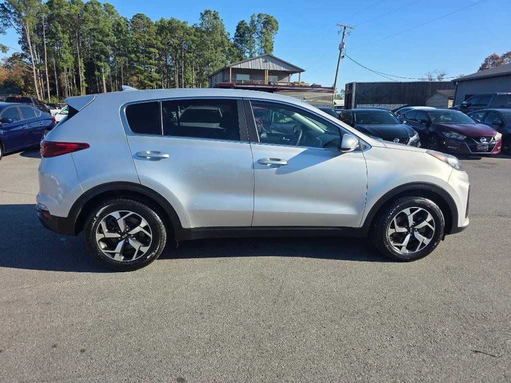 Used 2021 Kia Sportage LX FWD image 4
