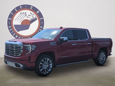 Used 2023 GMC Sierra 1500 Denali AWD/4WD image 1