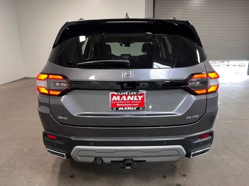 Used 2024 Honda Pilot Elite image 4