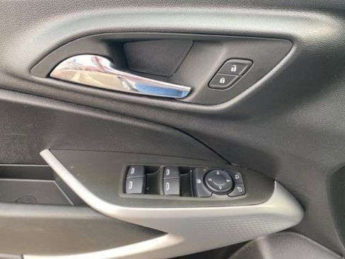 Used 2024 Chevrolet Trax LS w/ LS Convenience Package image 26