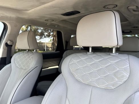 Used 2021 Hyundai Palisade Calligraphy image 32