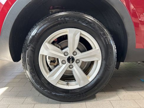 Used 2022 Kia Sorento LX image 28