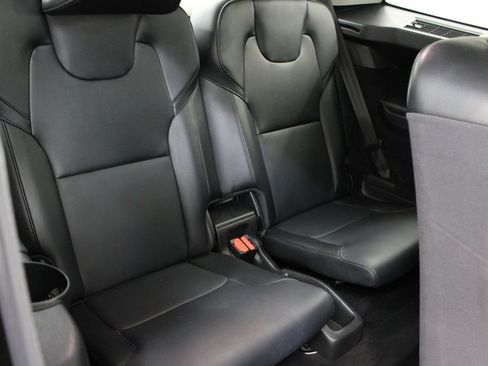 Used 2022 Volvo XC90 T5 Momentum FWD image 22