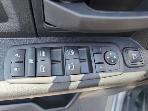 Used 2024 RAM 3500 Tradesman w/ Chrome Appearance Group image 18