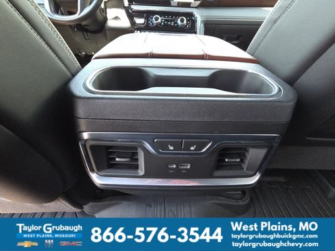 Used 2026 GMC Sierra 3500 Denali Ultimate AWD/4WD image 34