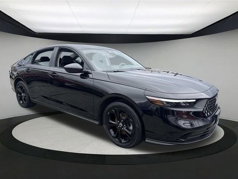 Used 2025 Honda Accord SE image 3