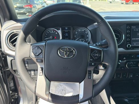 Certified 2022 Toyota Tacoma Limited w/ Nightshade Package AWD/4WD image 17