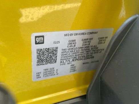 Used 2025 Chevrolet Trax RS w/ Driver Confidence Package FWD image 18