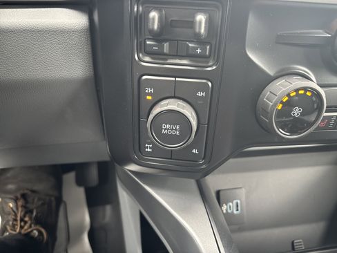 New 2026 Ford F250 XLT w/ XLT Premium Package image 31