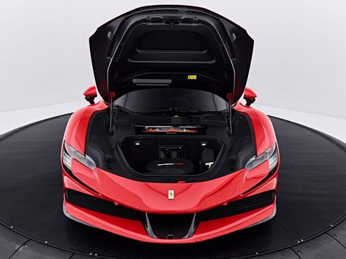 Used 2024 Ferrari SF90 Spider AWD/4WD image 24