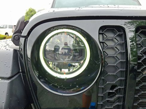 Used 2023 Jeep Wrangler Unlimited w/ Sun & Screen Package AWD/4WD image 9