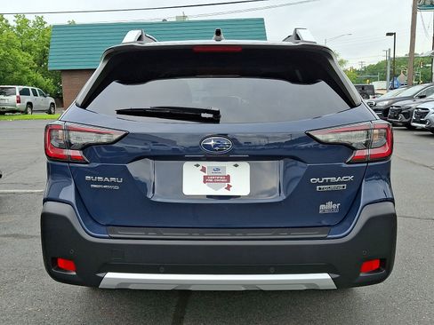 Certified 2023 Subaru Outback Touring AWD/4WD image 5