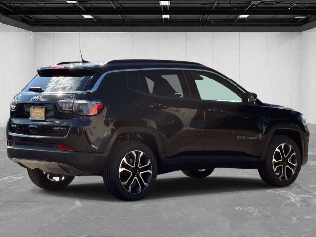 Used 2023 Jeep Compass Limited AWD/4WD image 5
