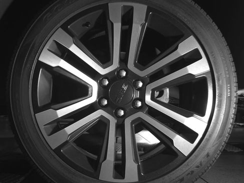 Used 2018 GMC Yukon Denali w/ Denali Ultimate Package AWD/4WD image 10