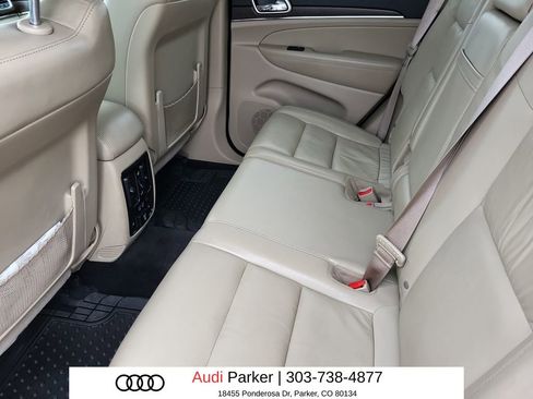 Used 2015 Jeep Grand Cherokee Limited w/ Trailer Tow Group IV AWD/4WD image 8