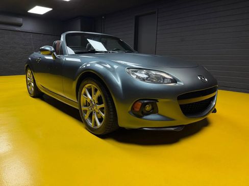 Used 2013 MAZDA MX-5 Miata Grand Touring w/ Premium Pkg RWD image 3