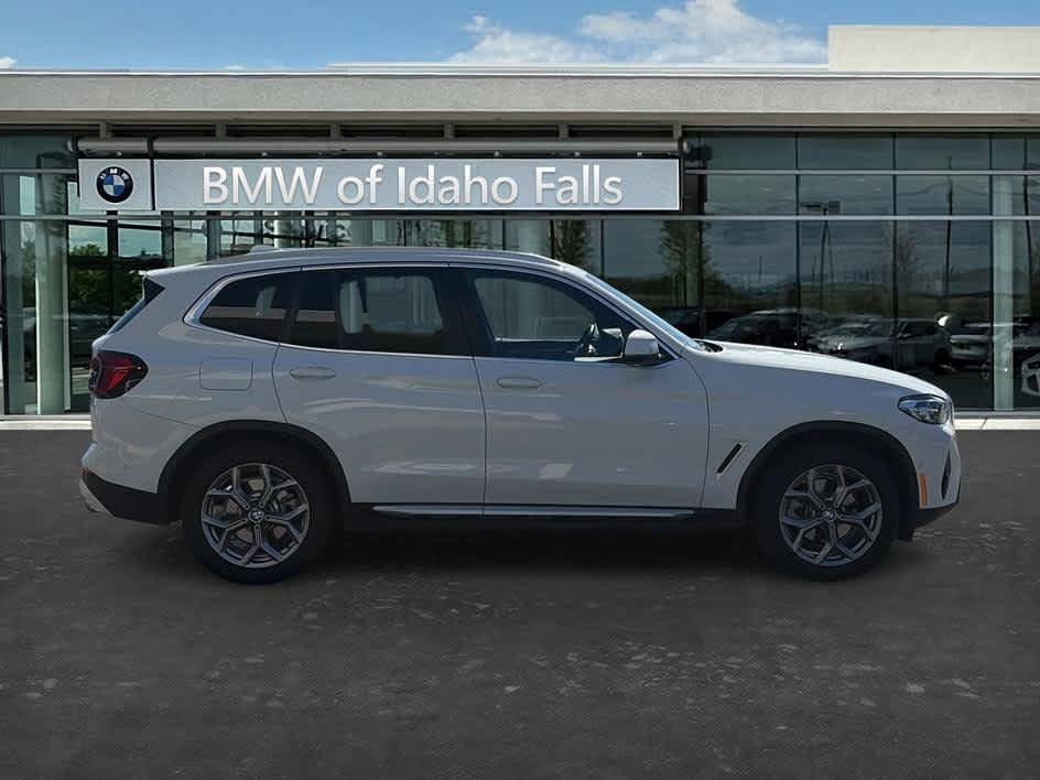 Used 2023 BMW X3 xDrive30i w/ Premium Package w/ZPA AWD/4WD image 8