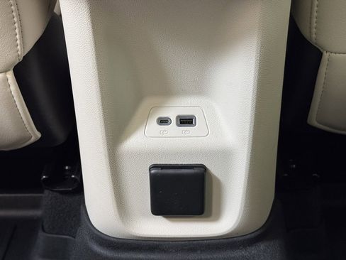 Used 2023 Buick Envision Avenir image 20