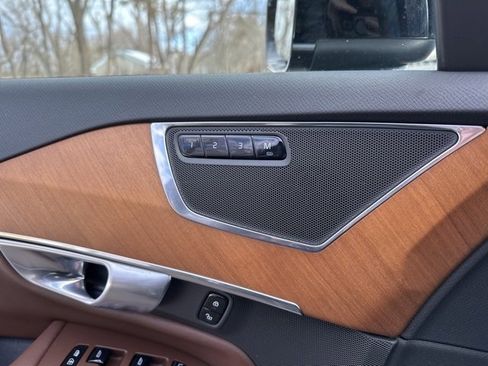 Certified 2024 Volvo XC90 B5 Plus image 33