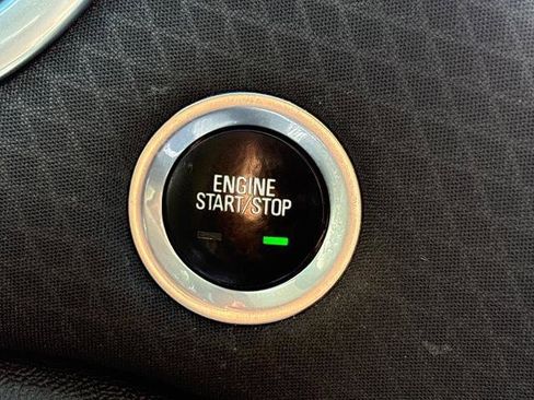 Used 2020 Chevrolet Malibu LT image 17